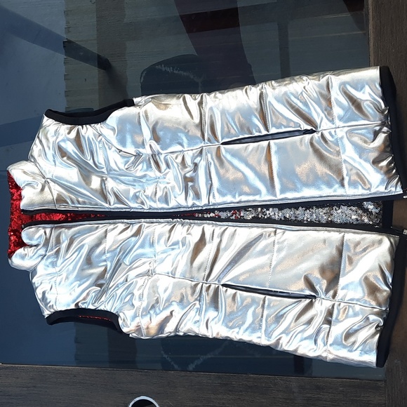 Metallic puffer vest - Picture 2 of 2
